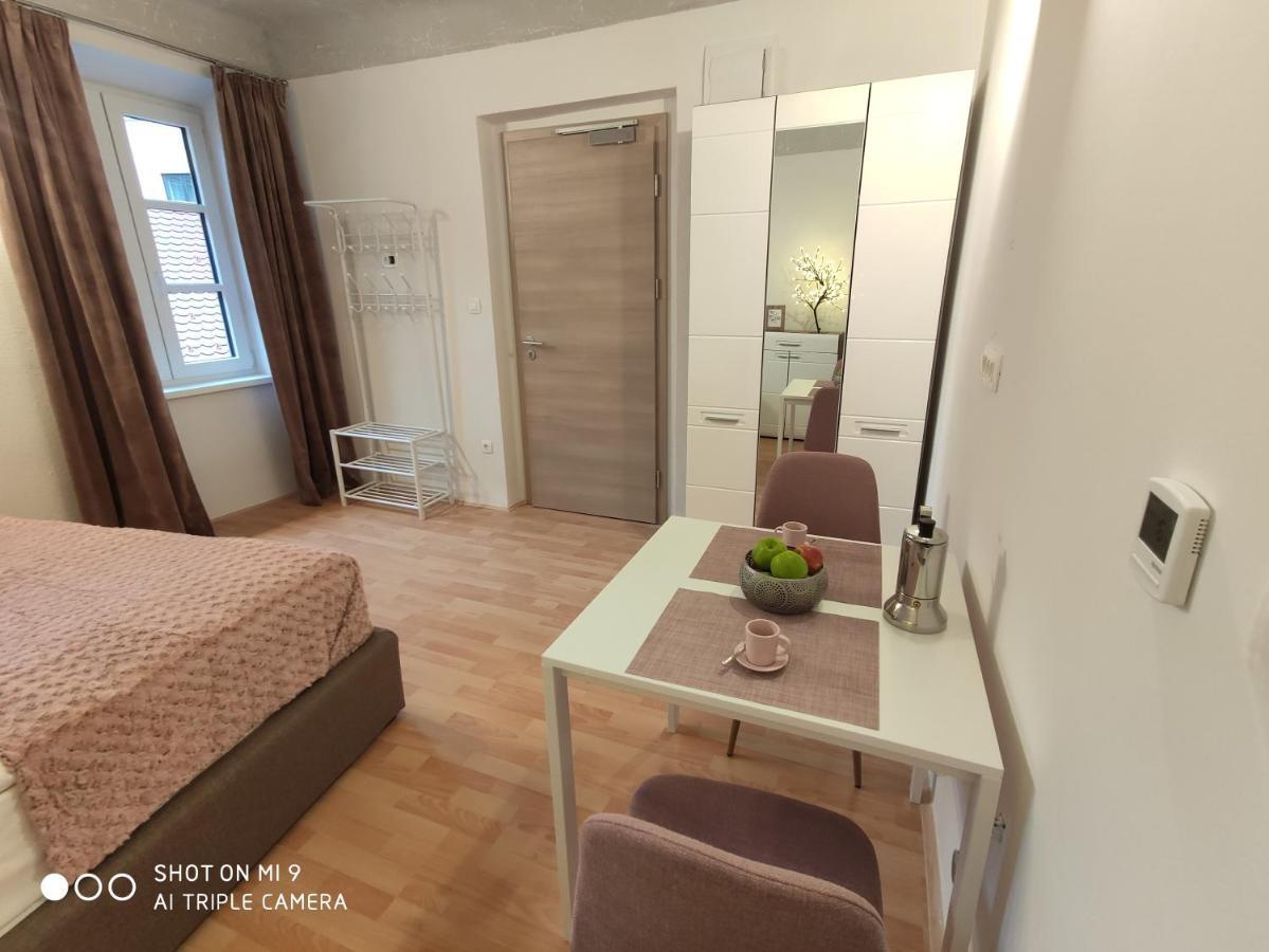 Cross Street 4 * Liubliana