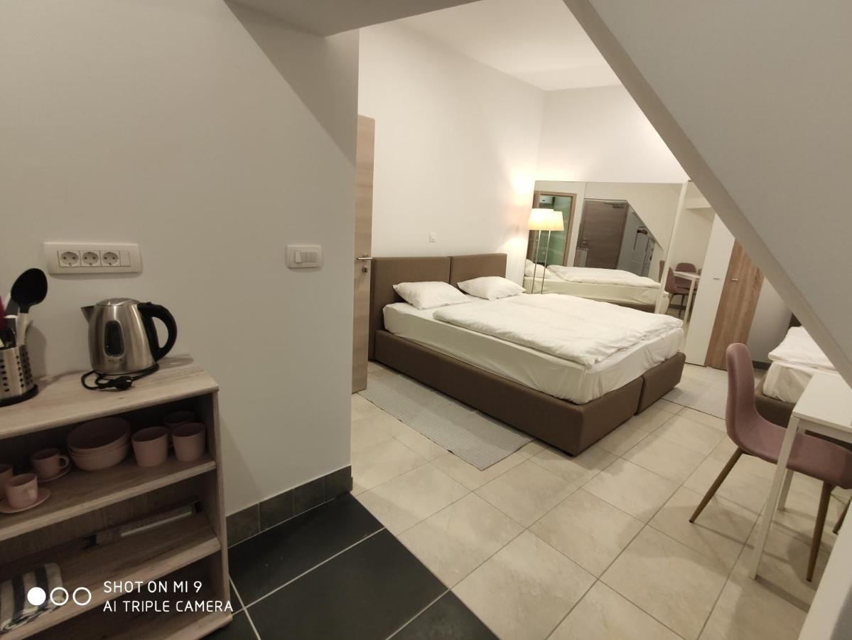 Cross Street 4 * Liubliana