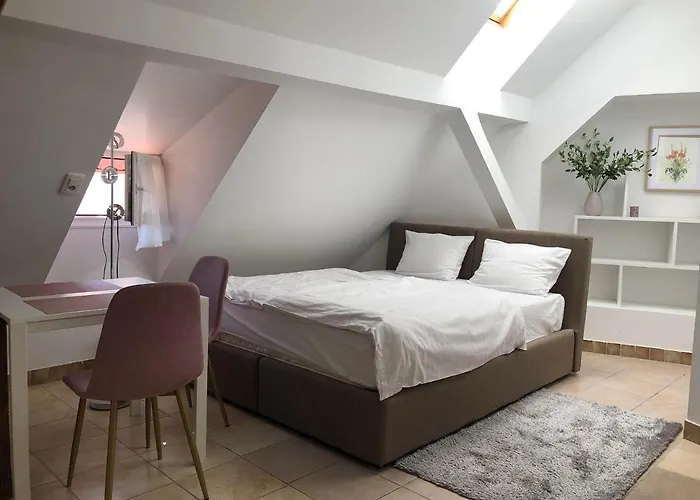 Aparthotel Cross Street 4