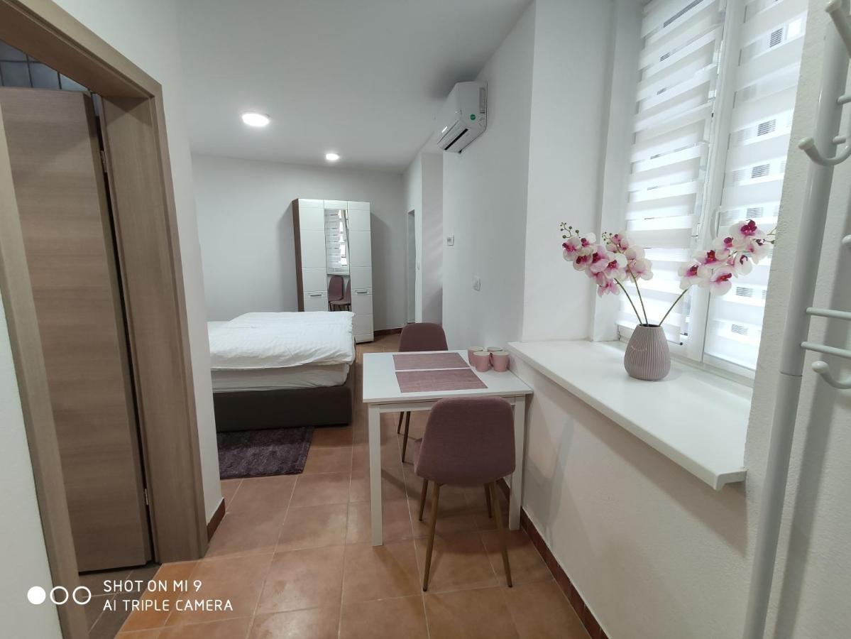 Guest house Cross Street 4 *