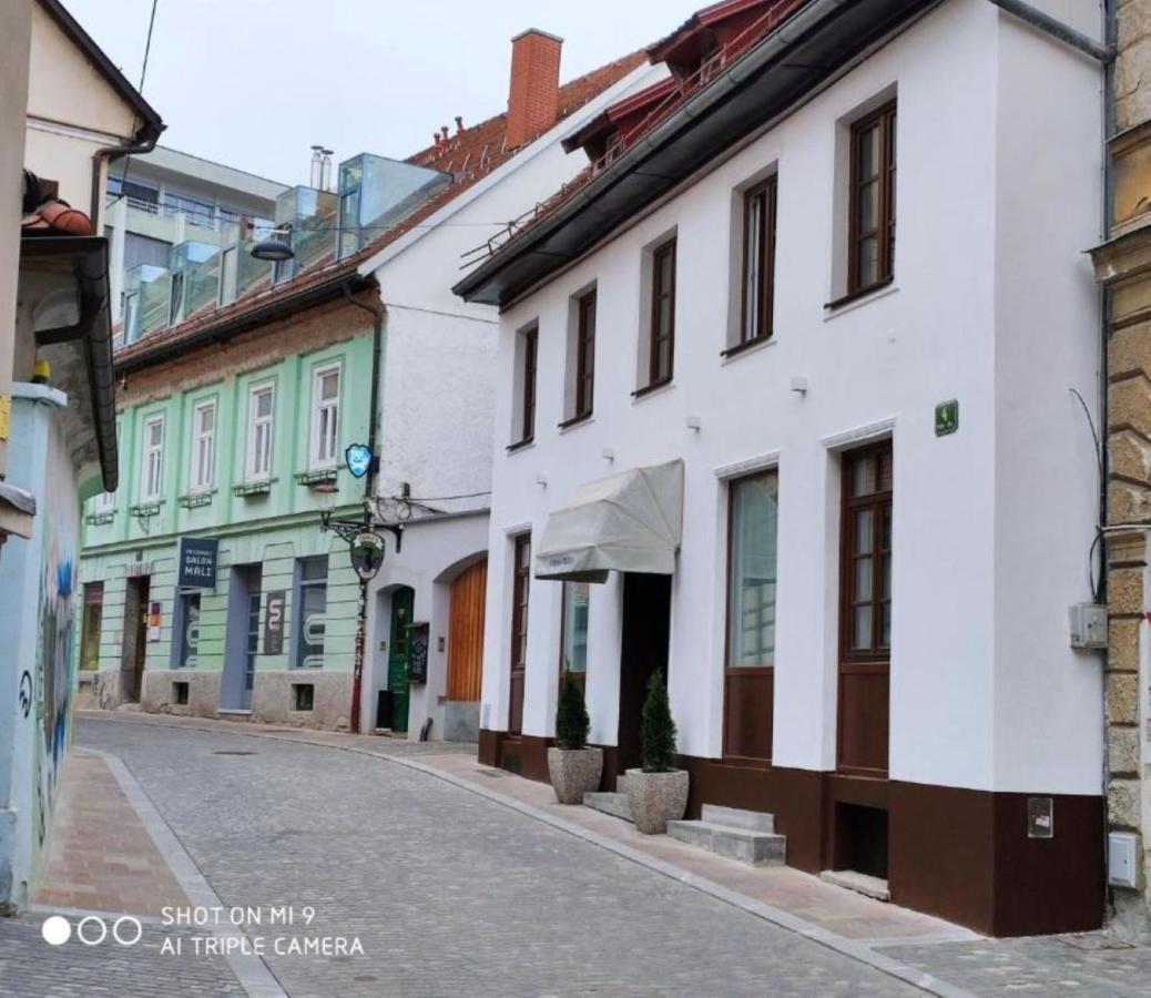 Cross Street 4 * Ljubljana