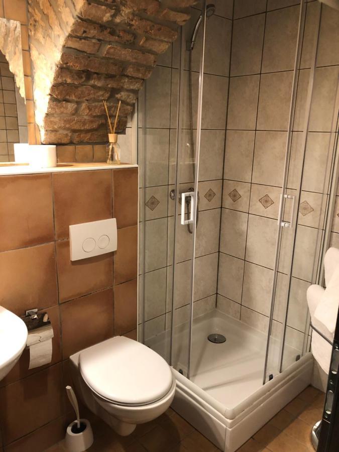 Guest house Cross Street 4 *