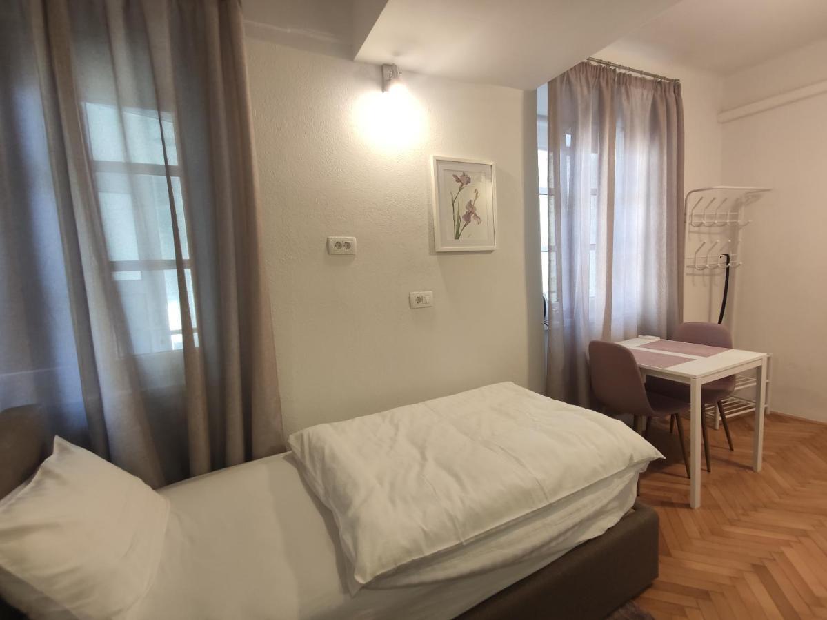 Cross Street 4 Guest house